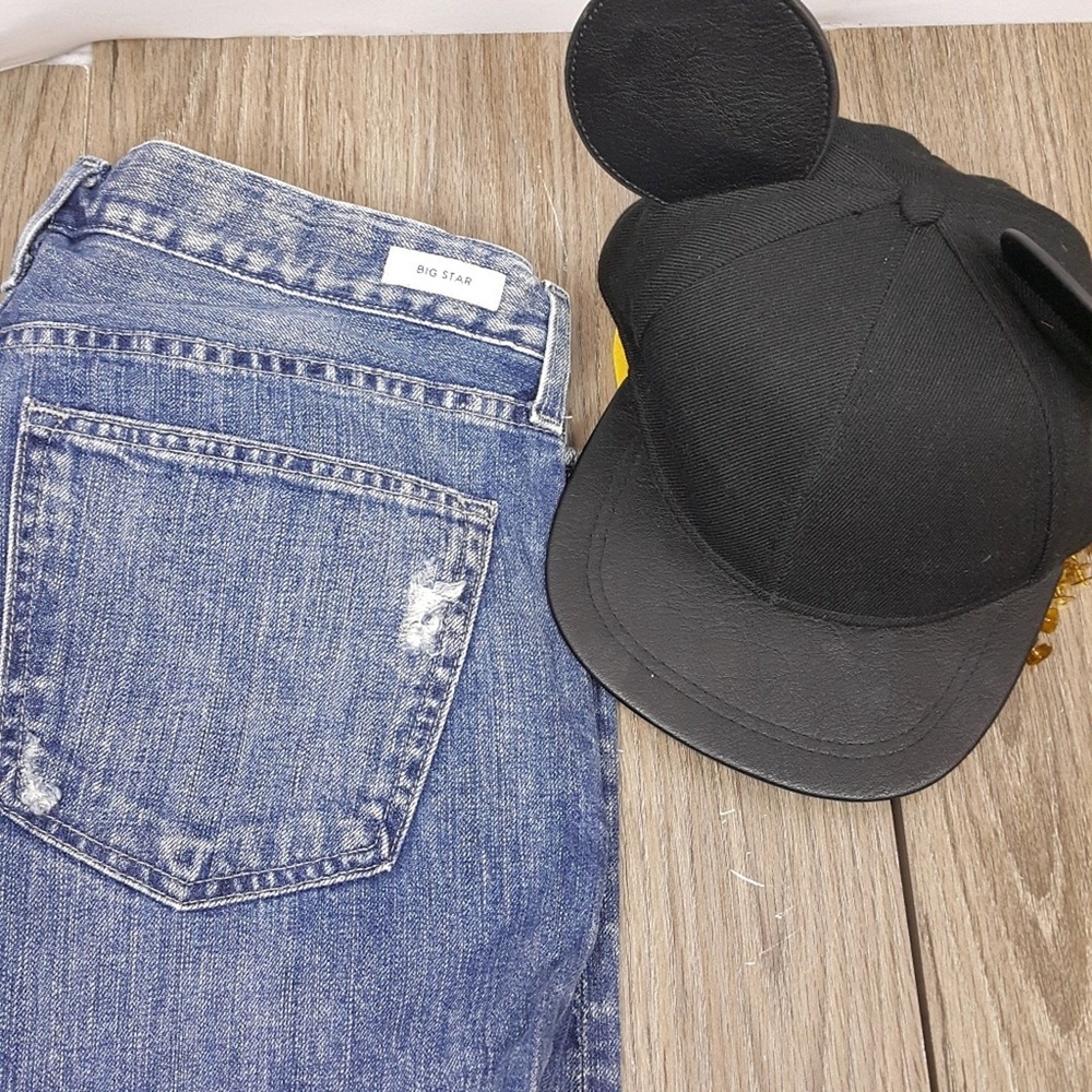 EUC Big Star "Billie" Boyfriend size 29, distressed